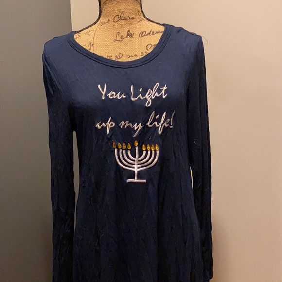 Top - Picture 2 of 7